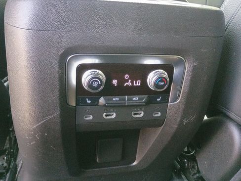 Used 2021 GMC Yukon XL Denali AWD/4WD image 19