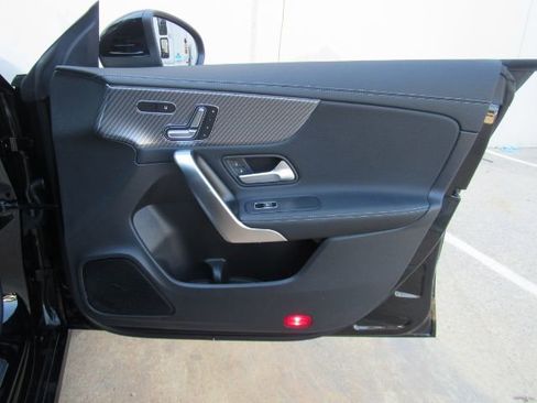 Used 2024 Mercedes-Benz CLA 250 CLA w/ Exclusive Package image 18