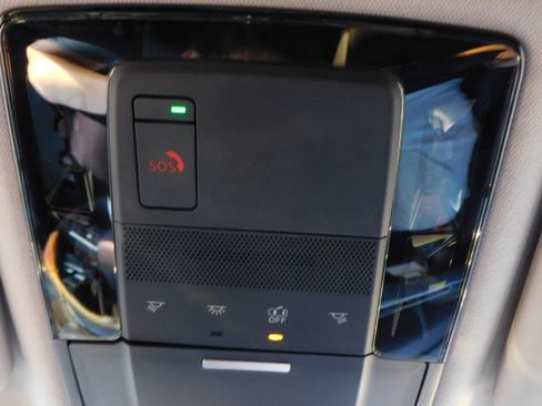 New 2025 Mitsubishi Outlander SE image 23