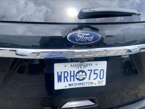 Used 2017 Ford Explorer Limited FWD image 32