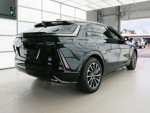 Used 2024 Cadillac Lyriq Sport AWD/4WD image 4