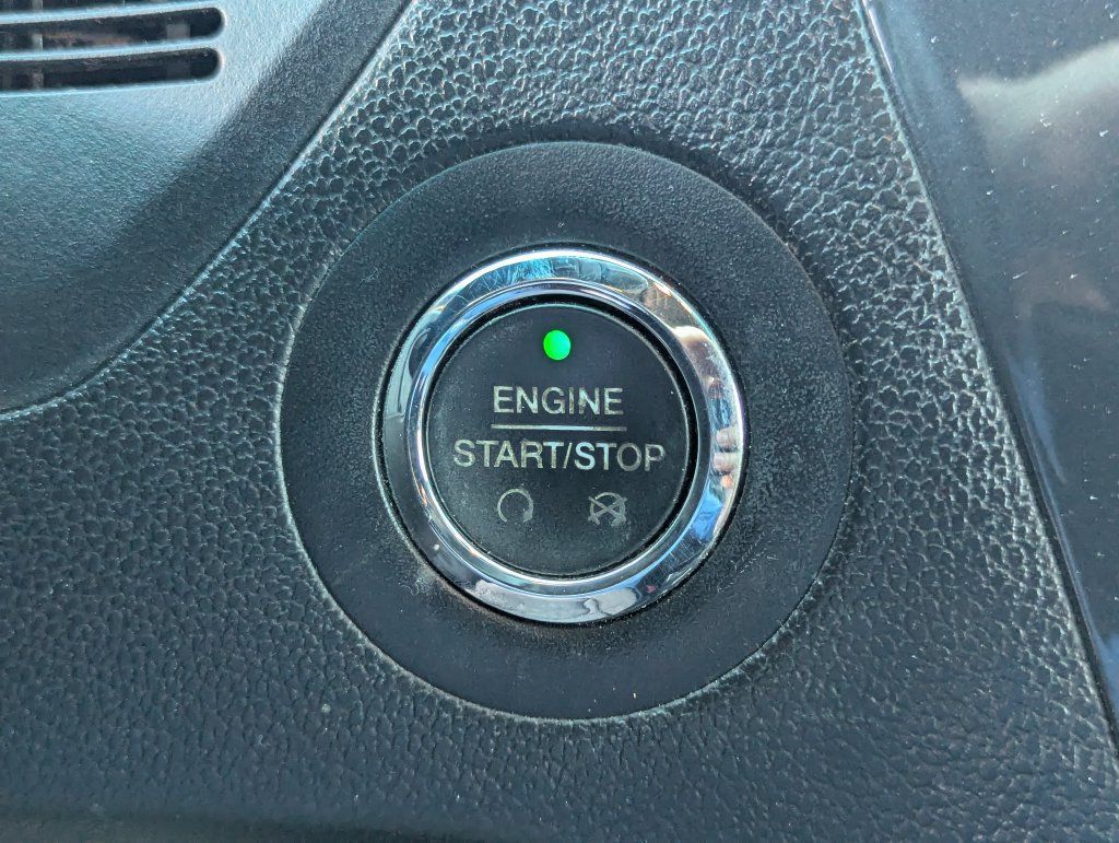 Used 2017 Ford Explorer XLT w/ Equipment Group 202A FWD image 18