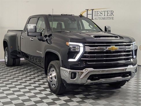 Certified 2024 Chevrolet Silverado 3500 LTZ w/ LTZ Plus Package image 2