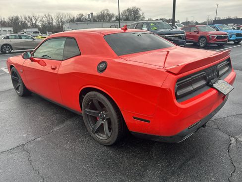 Used 2018 Dodge Challenger SRT w/ Technology Group image 4
