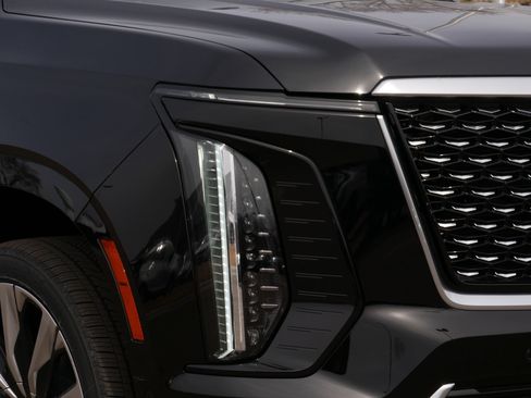 Used 2026 Cadillac Escalade ESV Luxury w/ Touring Package AWD/4WD image 16