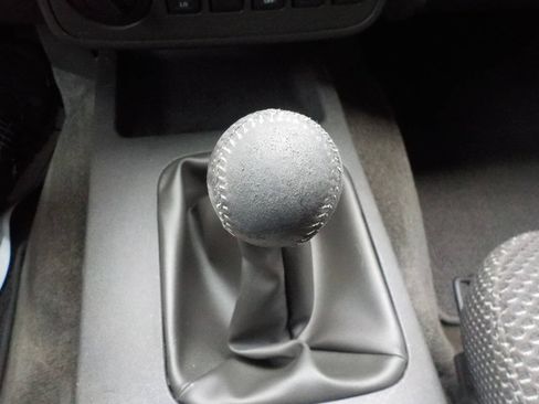 Used 2017 Nissan Frontier PRO-4X AWD/4WD image 17