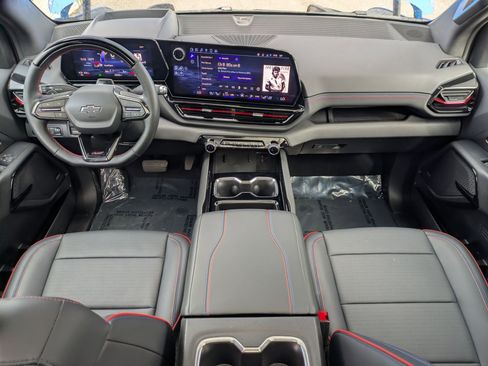 Used 2025 Chevrolet Silverado EV RST image 23