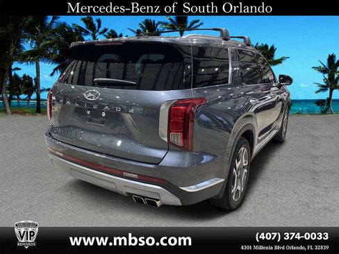 Used 2022 Genesis GV70 3.5T Sport w/ Sport Prestige Package AWD/4WD image 15