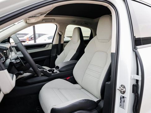 New 2026 Porsche Cayenne S AWD/4WD image 5