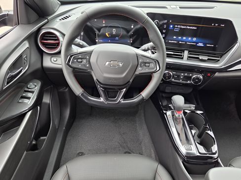 New 2026 Chevrolet Trax RS w/ Sunroof Package FWD image 12
