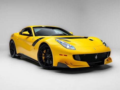Used 2017 Ferrari F12tdf RWD image 29