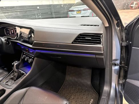 Used 2022 Volkswagen Jetta SEL FWD image 18
