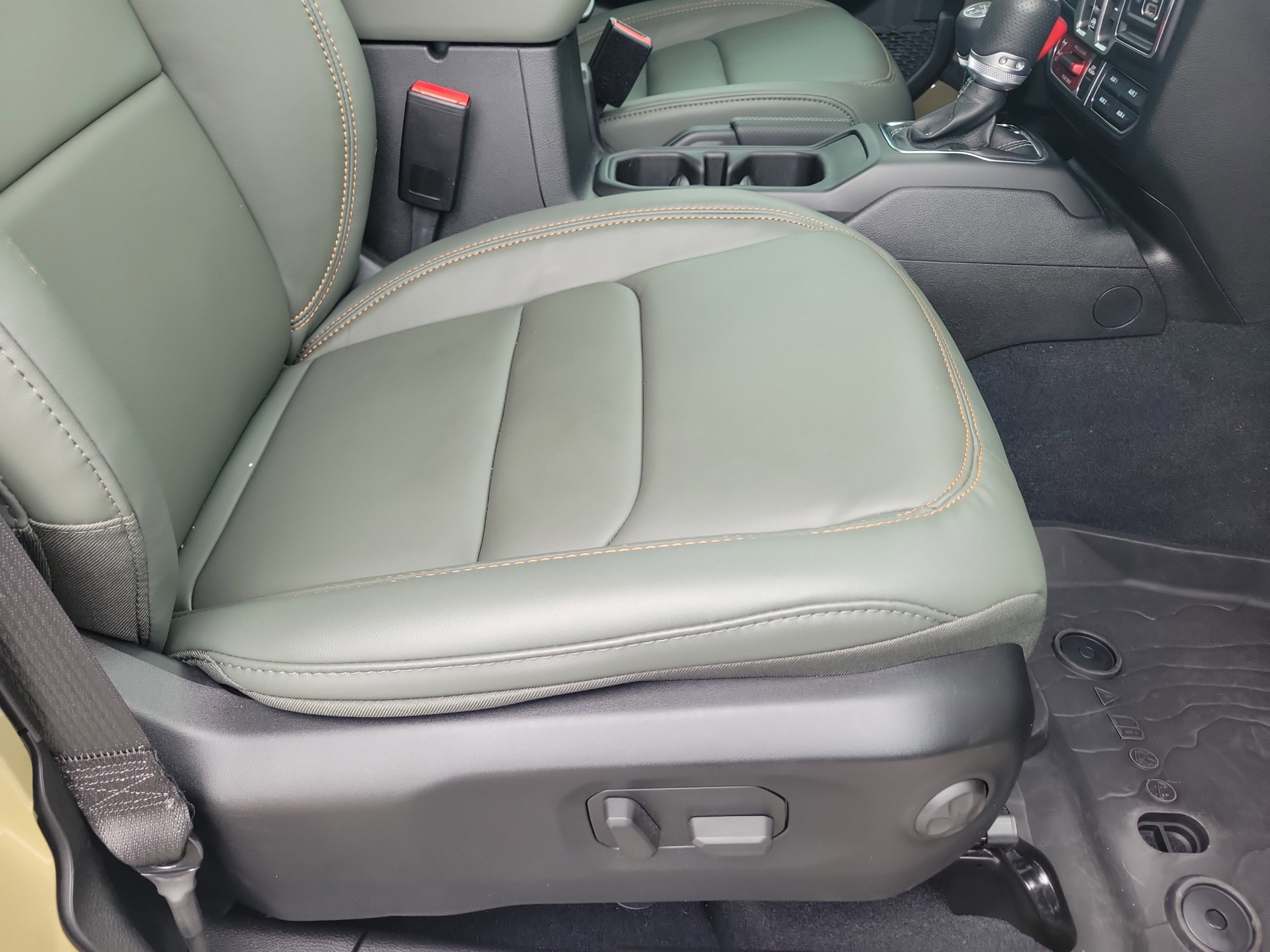 New 2026 Jeep Gladiator Mojave AWD/4WD image 20