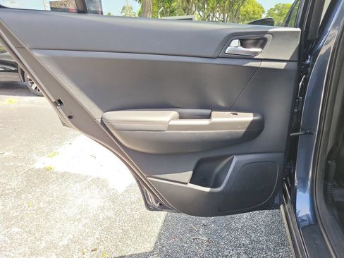 Used 2022 Kia Sportage LX FWD image 11
