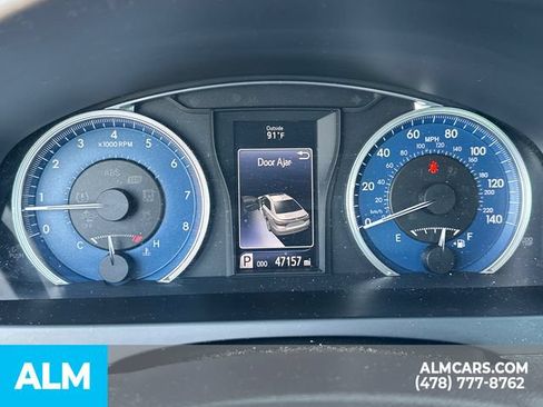 Used 2017 Toyota Camry LE FWD image 31