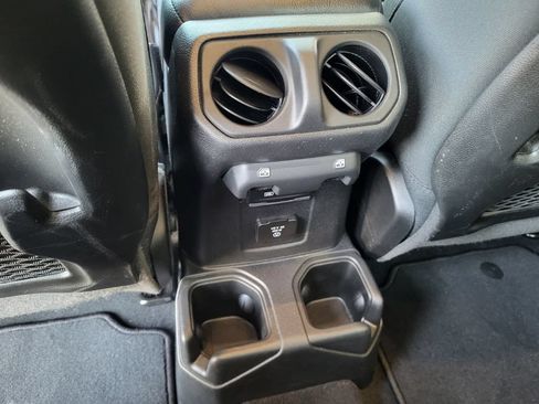 Used 2026 Jeep Gladiator Mojave AWD/4WD image 15