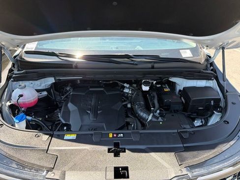 Used 2025 Kia Carnival SX w/ SX Dark Edition Package FWD image 38