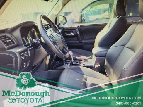 Used 2019 Toyota 4Runner TRD Off-Road Premium image 7