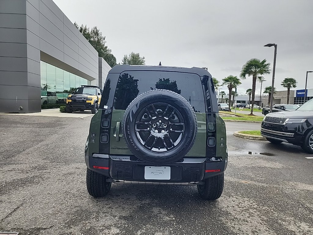 New 2026 Land Rover Defender 110 S AWD/4WD image 4