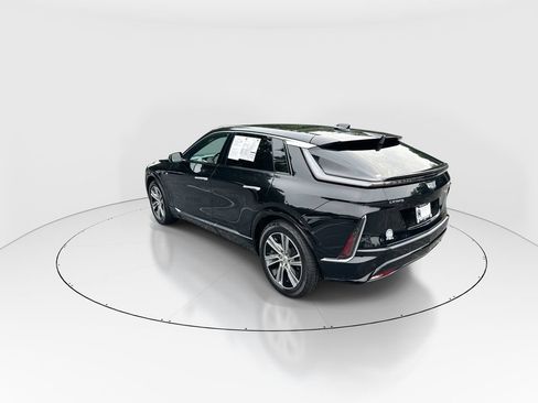 Used 2024 Cadillac Lyriq Luxury RWD image 6