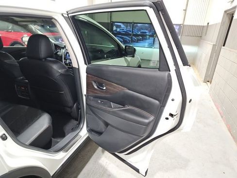Certified 2024 Nissan Murano Platinum w/ Cargo Package image 23