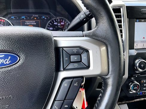 Used 2017 Ford F250 Lariat w/ Lariat Value Package AWD/4WD image 15