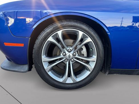 Used 2021 Dodge Challenger GT w/ Plus Package image 9