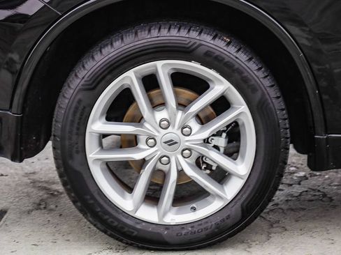 Used 2024 Dodge Durango GT RWD image 12