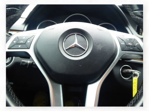 Used 2014 Mercedes-Benz E 350 4MATIC Sedan image 12