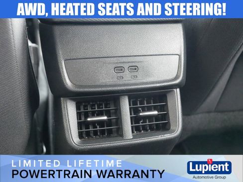 Used 2025 Chevrolet Equinox LT image 18