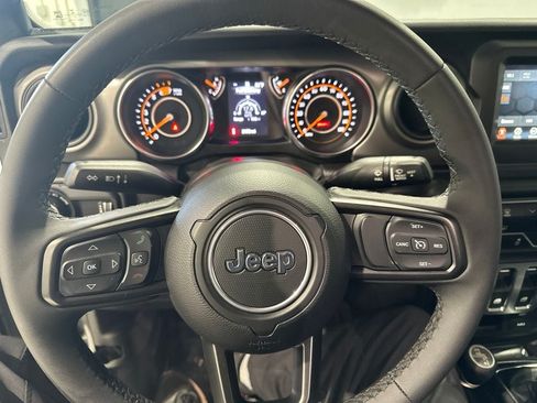 Used 2023 Jeep Wrangler Sport AWD/4WD image 11