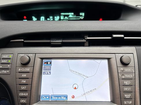 Used 2015 Toyota Prius Four image 30