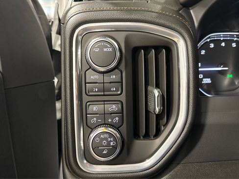 Used 2021 GMC Sierra 2500 AT4 image 20