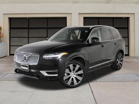 Certified 2024 Volvo XC90 T8 Plus w/ Protection Package Premier AWD/4WD image 3