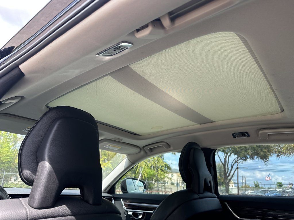Used 2018 Volvo S90 T5 Momentum w/ Convenience Package FWD image 26
