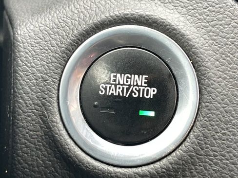 Used 2018 Buick Envision Essence FWD image 24