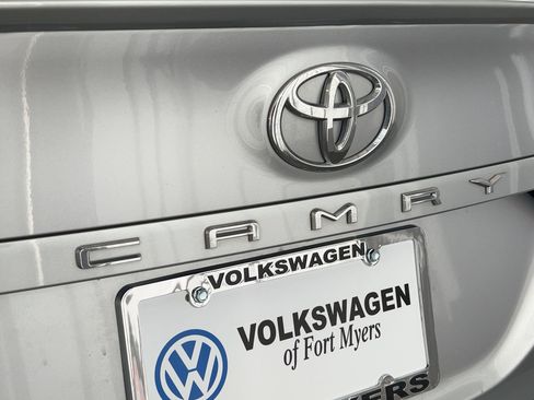 Used 2023 Toyota Camry SE image 28