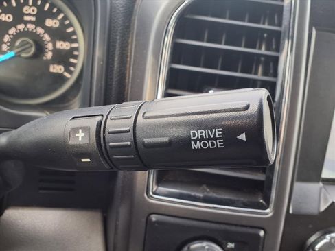 Used 2019 Ford F150 XLT image 16