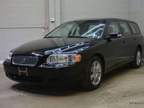 Used 2007 Volvo V70 2.4 FWD image 2
