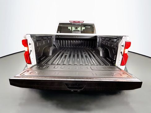 Used 2022 Chevrolet Silverado 2500 High Country w/ Z71 Off-Road Package AWD/4WD image 27