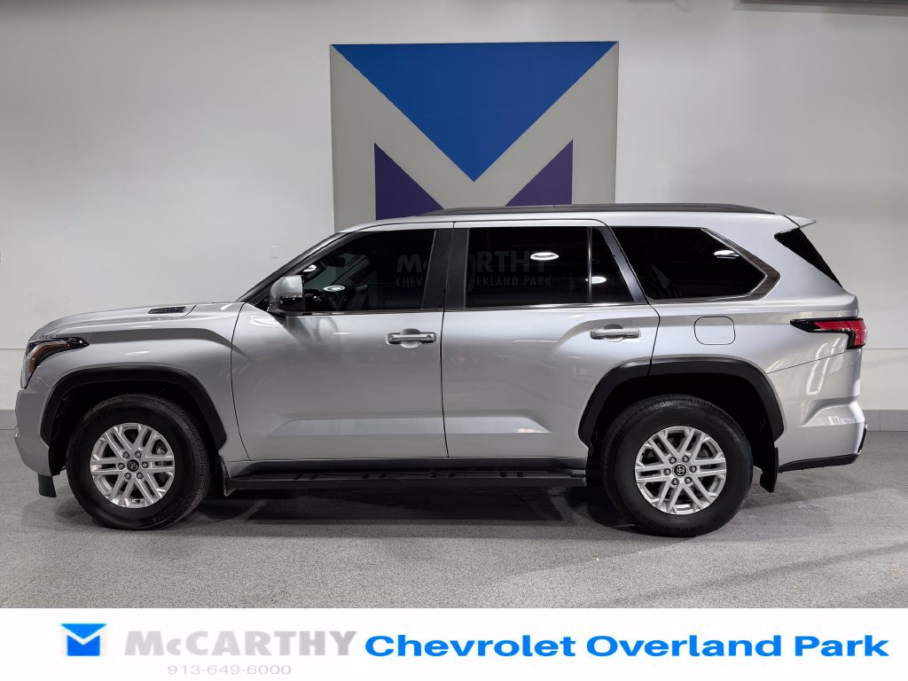 Used 2024 Toyota Sequoia SR5 w/ SR5 Premium Package AWD/4WD image 8