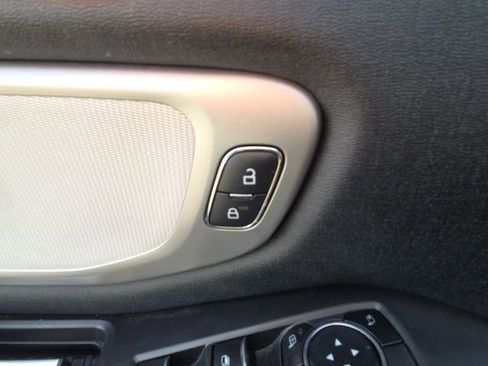 Used 2025 Ford Expedition Active image 27