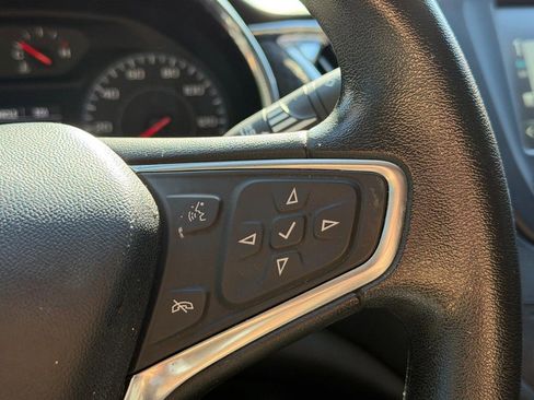Used 2018 Chevrolet Malibu LT FWD image 18