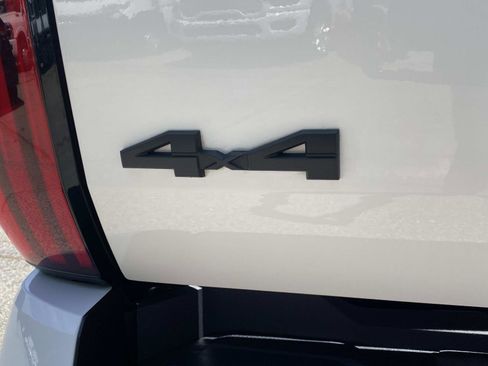 Used 2024 Toyota Tundra SR5 w/ SR5 Convenience Package AWD/4WD image 5