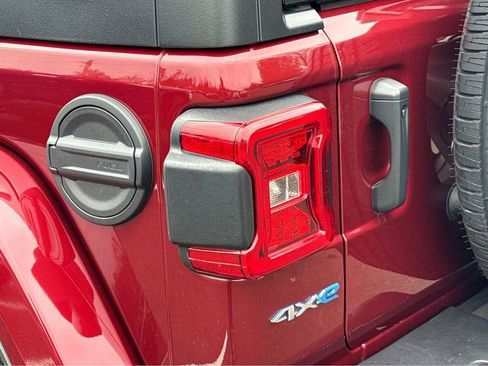 Used 2021 Jeep Wrangler Unlimited Sahara w/ Cold Weather Group image 6