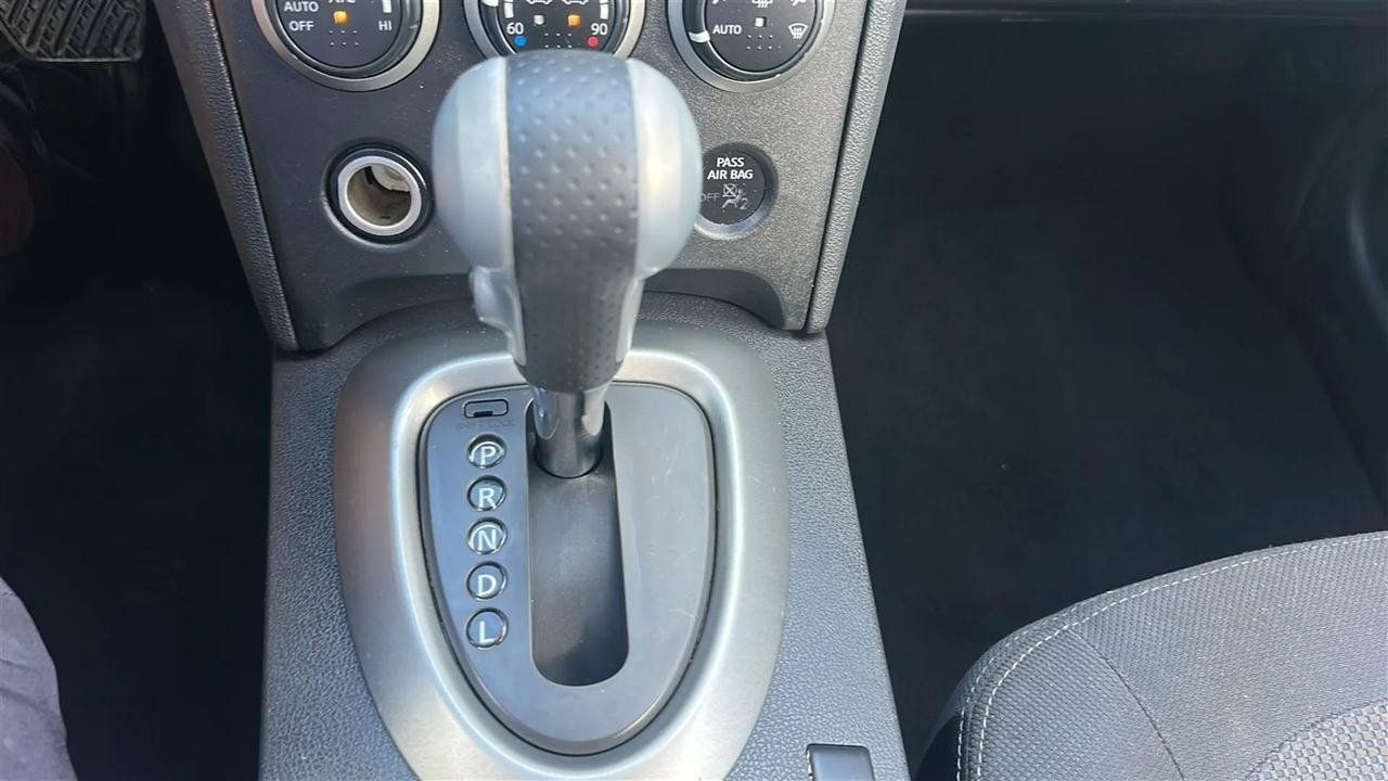 Used 2012 Nissan Rogue SV w/ Premium Pkg AWD/4WD image 38