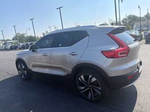 Used 2024 Volvo XC40 B5 Plus w/ Climate Package AWD/4WD image 5