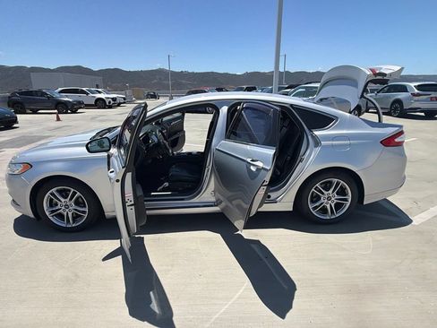 Used 2016 Ford Fusion Titanium FWD image 14