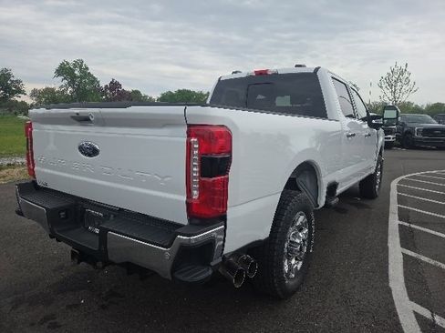 Used 2024 Ford F350 Lariat w/ Lariat Ultimate Package AWD/4WD image 8