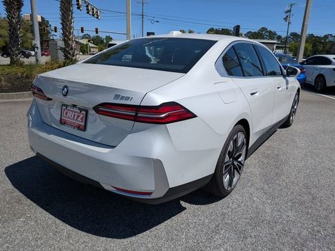 New 2026 BMW 530i RWD image 4